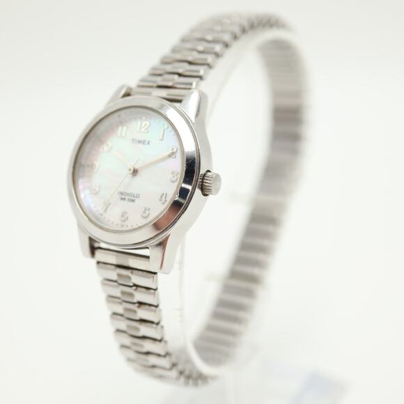 Timex Indiglo Silver Tone MOP 26mm Womens Watch Stretch Band w New Battery - Picture 10 of 12